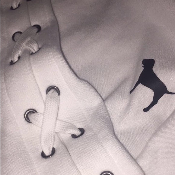 White Crop Top w/ long sleeves - Picture 3 of 5